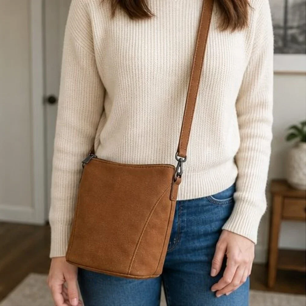 Louis Vuitton Gold Chain Eva Evening Clutch in Monogram Canvas
